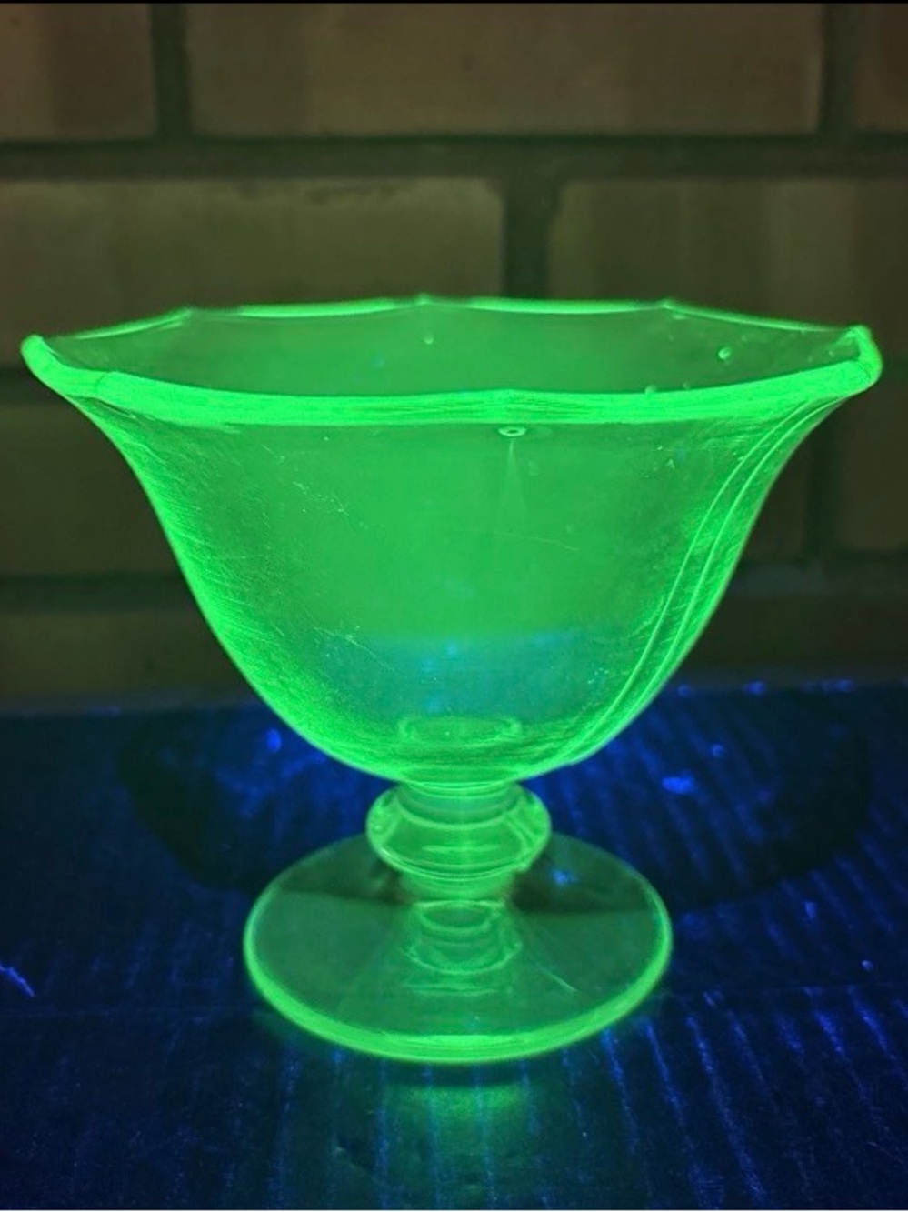 Vintage Uranium Vaseline Footed Round Bowl green pedestal candy nut dish